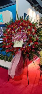 تاج گل فانتزی تبریک یک طبقه کد 170